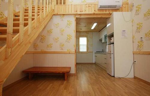 Changgae House | Namdangrodem Pension