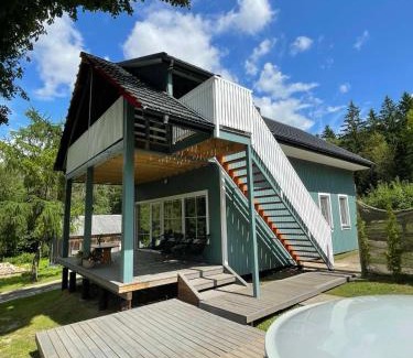 Kurtuvenai Apartment | Explore Mėlynas namelis by the Lake: Pet-Friendly Retreat