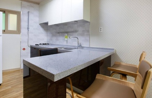 Namhae House | Eco-Friendly Namhae Amigo Pension with Pool & Breakfast