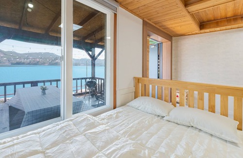 Tanghang-ri House | Namhae Bada Yanolja Pension