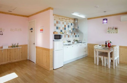 Namhae Apartment | Inviting Namhae Bins House Pension with Family-Friendly Amenities