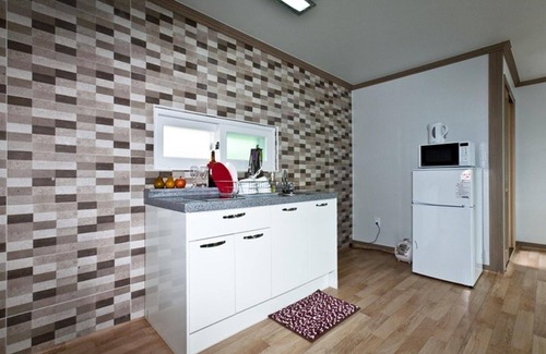 Namhae House | Eco-Friendly Namhae Seomnara Hayanjip Pension Awaits You