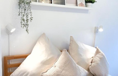 Memmingen Apartment | Discover NAMI - ROBIN: Family-Friendly City Apartments