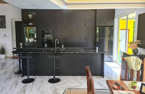 Kathu House | Relaxing Holiday Homes in Ban Pa Khlok, Thailand