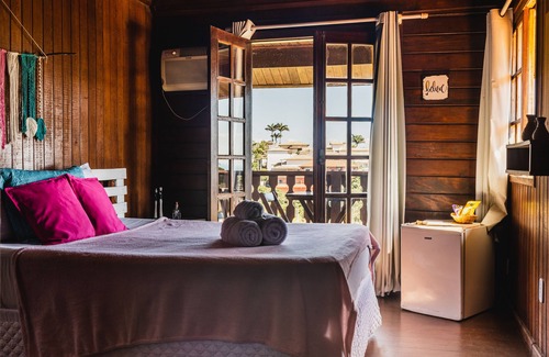 Brava Hotel | Relax at Namorada Brava Guest House with Pool & Spa