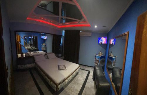 Itaguai Hotel | Cozy NAMORE Motel with Hot Tub & Restaurant Amenities