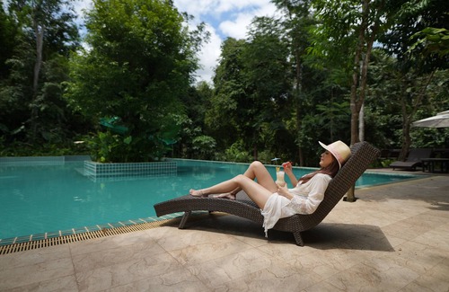 Vientiane Prefecture Hotel | Experience Nampien Yorla Pa: Pool & Family-Friendly Stay