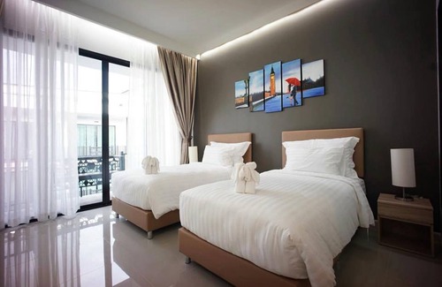 Nan Hotel | Relax at Namthong Nan Hotel: Pool, Dining & Family-Friendly