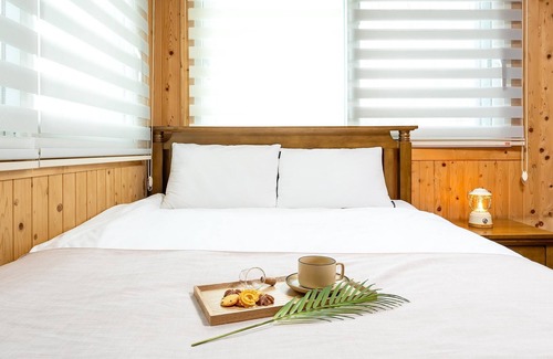 Namyangju House | Relax at Namyangju Fourseason Poolvilla with Family-Friendly Amenities