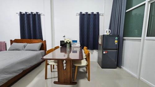 Thanon Phetchaburi Bed & Breakfast | NAN Square