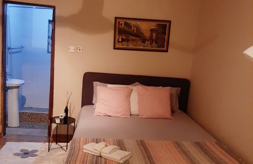 Koforidua House | Nana Adu's Guesthouse