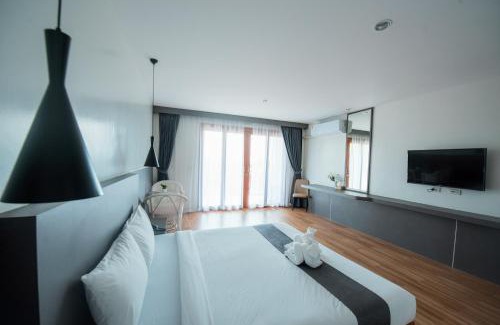 Saphli Resort | Relax at Nana Beach Hotel & Resort with Oceanfront Views