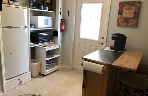 Sebastian Highlands Apartment | Nana's Nook: Oceanfront Suite with Pool & Spa Awaits