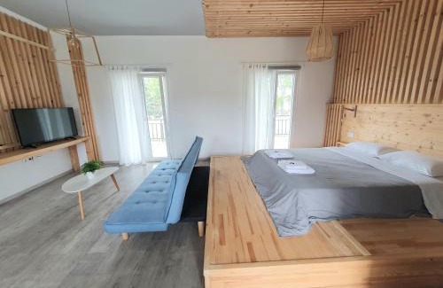 Ormos Panagias Apartment | Oceanfront Nana's Studios: Guest Rated 9.5/10 for Families