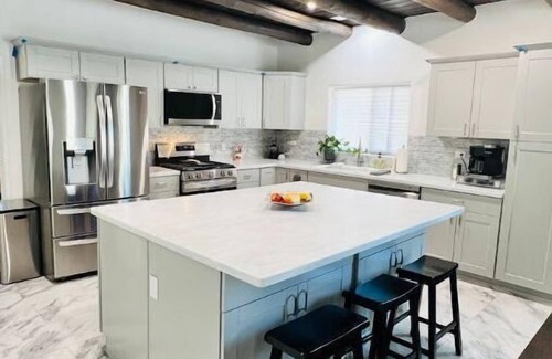 Corrales House | Experience Nana’s House in Corrales with Spa & Hot Tub