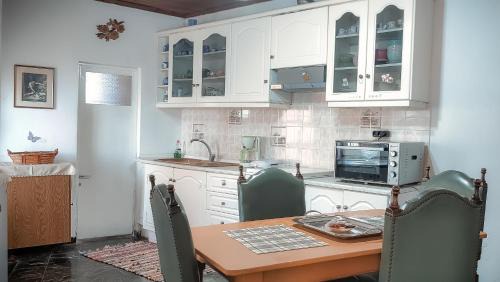 Giannades House | Nanas Mountain View House