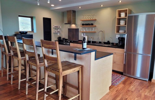 Twisp House | Experience Nanasu: Scenic Retreat with Family-Friendly Amenities