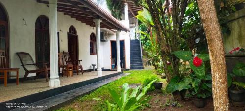 Nalagasdeniya Apartment | Family-Friendly Nanda's Place: Your Budget Retreat Awaits