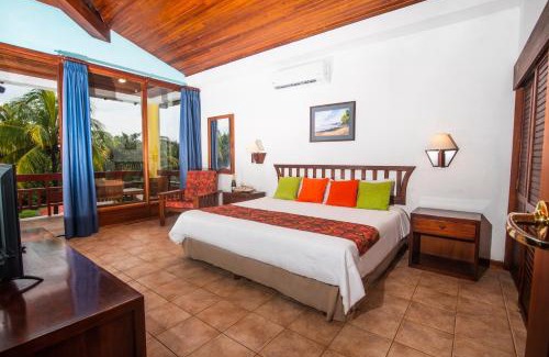 La Cruz Hotel | Escape to Nandel Beach Resort: Oceanfront Bliss Awaits