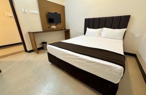 Udumalaipettai Hotel | Nandha Grande Elite