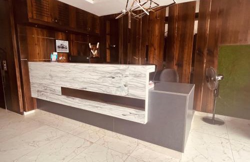 Udumalaipettai Hotel | Discover Nandha Grande: 4-Star Stay with Accessibility