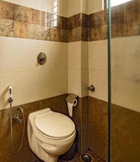 Vyalikaval HBCS Layout Apartment | Budget-Friendly Nandu Hospitality Apartments - Aashiyana