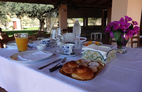 Caltagirone House | Guest Rated 10/10: Antica Tenuta del Nanfro with Pool