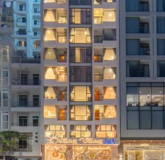 Vinh Hai Hotel | Beachfront Nắng Vàng Nha Trang Hotel with Ocean Views