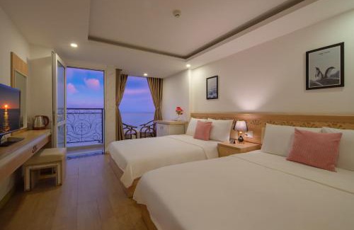Vinh Hai Hotel | Beachfront Nắng Vàng Nha Trang Hotel with Ocean Views