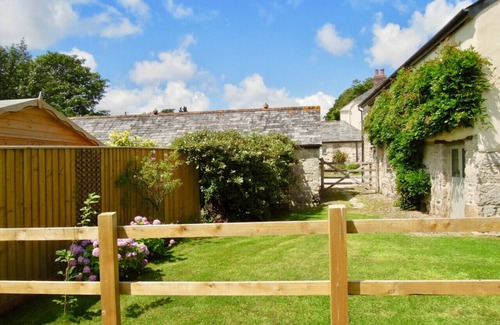 High Street Cottage | Family-Friendly Nanjeath Cottages in Beautiful Lanjeth