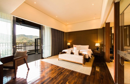 Longmen County Hotel | Relaxing Nankun Shanju Hot Spring Resort with Spa & Pool