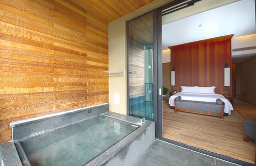 Longmen County Hotel | Relaxing Nankun Shanju Hot Spring Resort with Spa & Pool