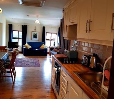 Rathwire Apartment | Family-Friendly Nanny Quinn's Apartment with Dining Options