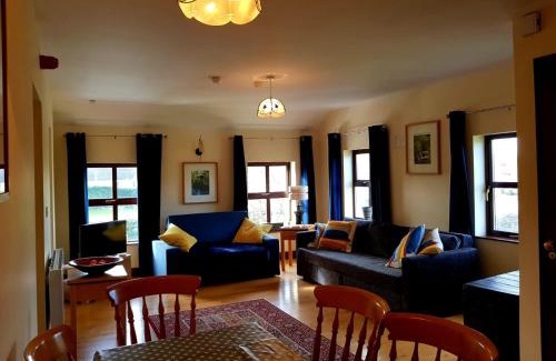 Rathwire Apartment | Family-Friendly Nanny Quinn's Apartment with Dining Options