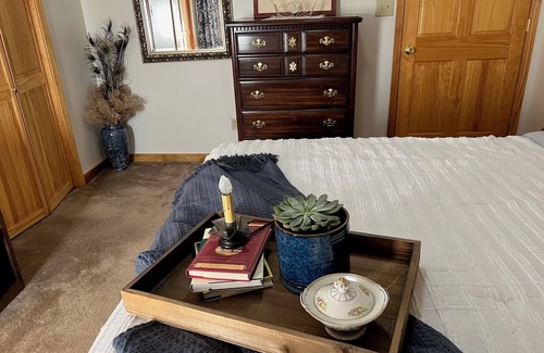 Jonesboro Bed & Breakfast | Discover Nanny's Place: Ideal for Shawnee Hills Explorers