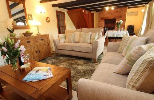 Maenporth House | Cozy Nanparra Cottage: Child-Friendly Stay with 9.4 Rating