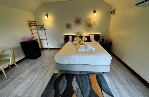 Pua House | Discover Comfort at น่านศิลารมย์ with Hot Tub Access