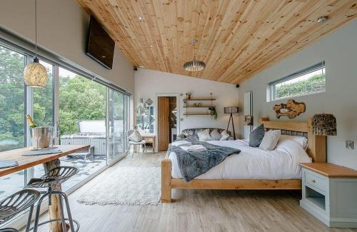 Mochdre Resort | Family-Friendly Retreat at Nant-Y-Coed Lodges