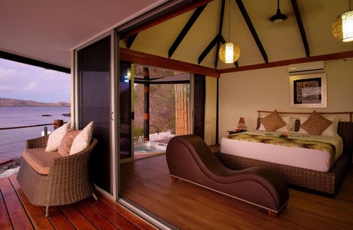 Nanuya Lailai Island Hotel | Discover Nanuya Island Resort: Spa, Dining & Family Fun