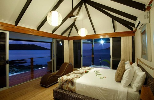 Nanuya Lailai Island Hotel | Discover Nanuya Island Resort: Spa, Dining & Family Fun
