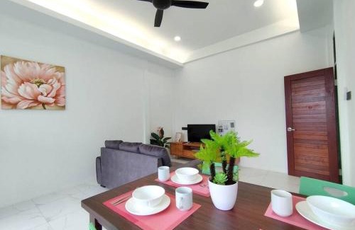 Sibu House | Cozy Nanyang Homestay for 10 with Free Wifi & Washer