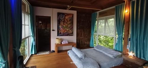 Phrao House | Napahong Treehouse นาป่าฮง Andromeda & Cassiopeia
