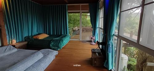 Phrao House | Napahong Treehouse นาป่าฮง Andromeda & Cassiopeia