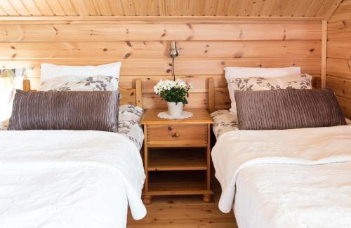 Ylitornio Resort | Unforgettable Retreat at Napapiirin Järvilomat - 10/10 Rated