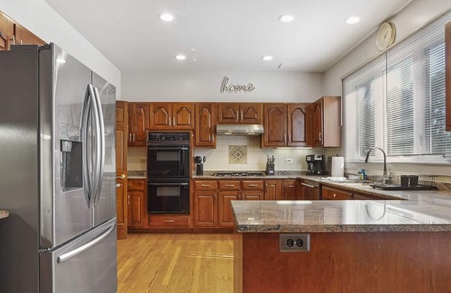 Naperville House | Naperville Rental - Harmony Ct
