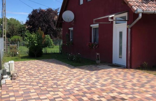 Balatonoszod Apartment | Explore Napfény Ház with Oceanfront Views & 9.8/10 Rating