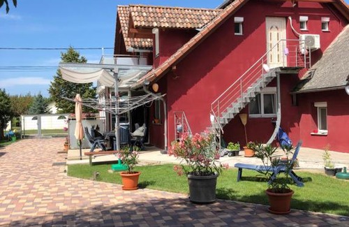 Balatonoszod Apartment | Explore Napfény Ház with Oceanfront Views & 9.8/10 Rating
