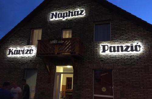 Tiszafured Bed & Breakfast | Experience Napház Panzió: Top-Rated with Oceanfront Views