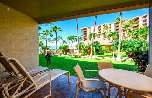 Honokowai Apartment | Relax at KBM Resorts: Kaanapali Shores with Pool Access