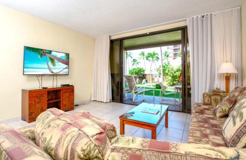 Honokowai Apartment | Relax at KBM Resorts: Kaanapali Shores with Pool Access